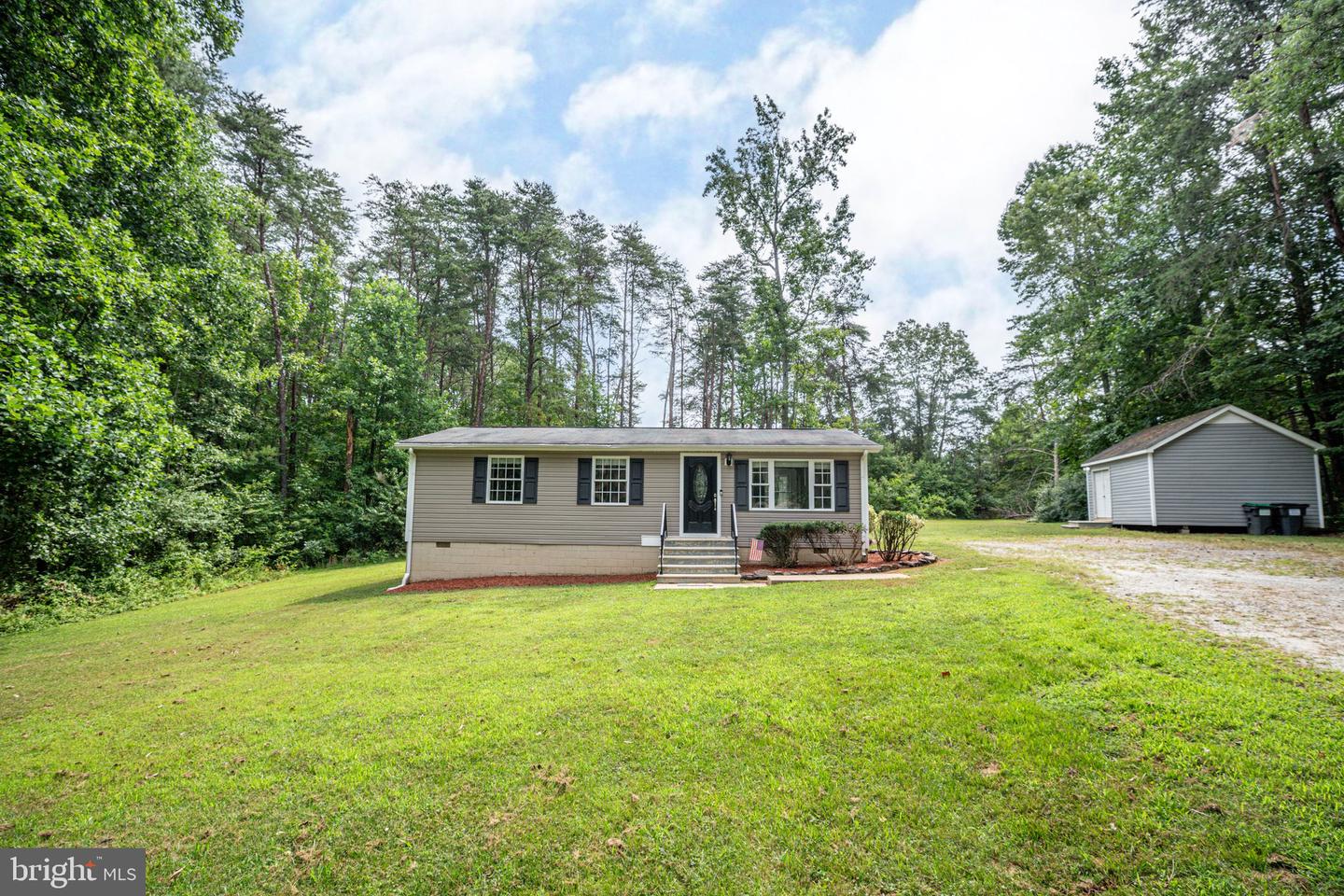 10400 Landon Ln