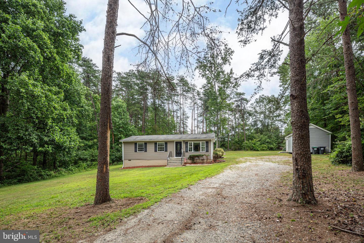10400 Landon Ln