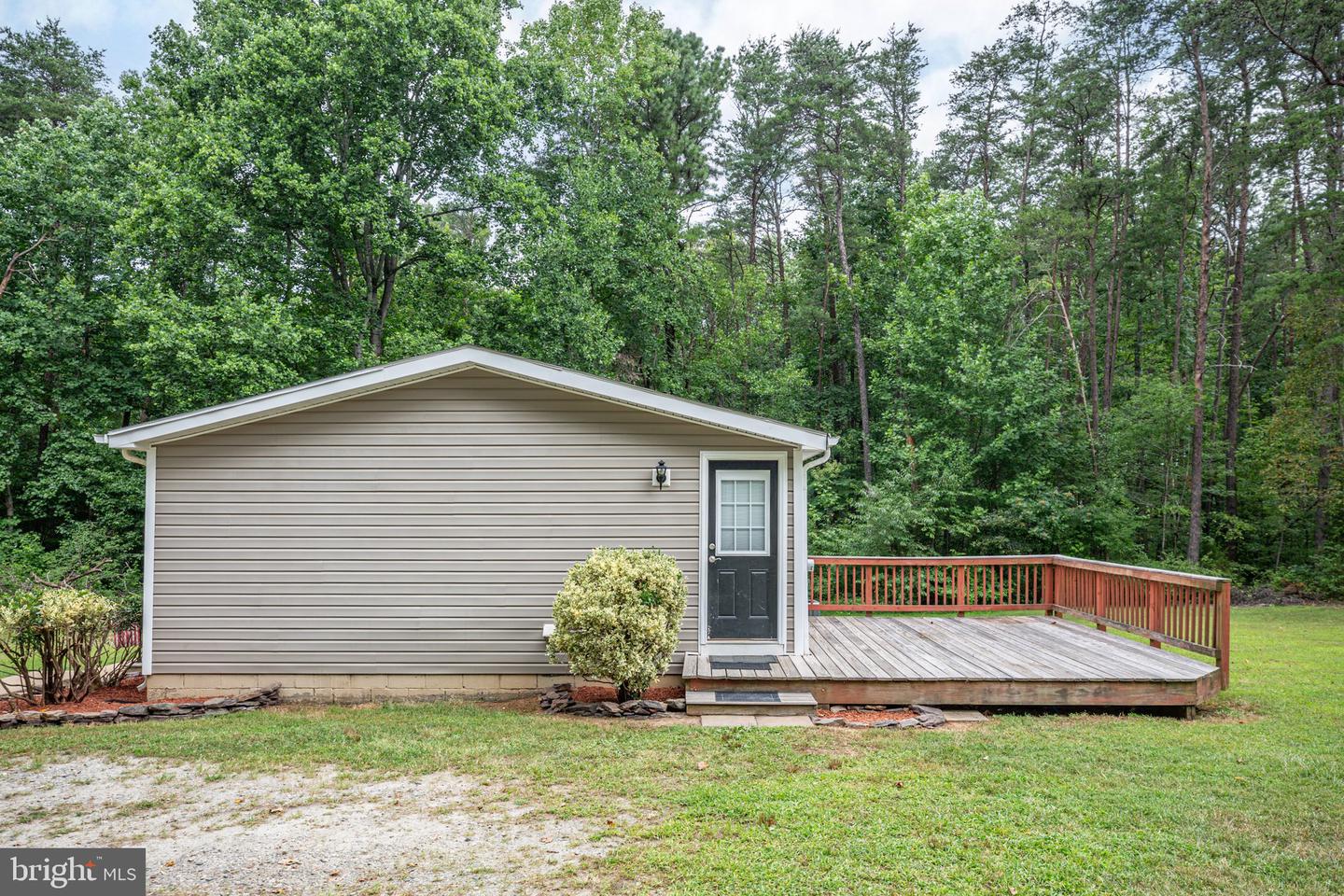 10400 Landon Ln