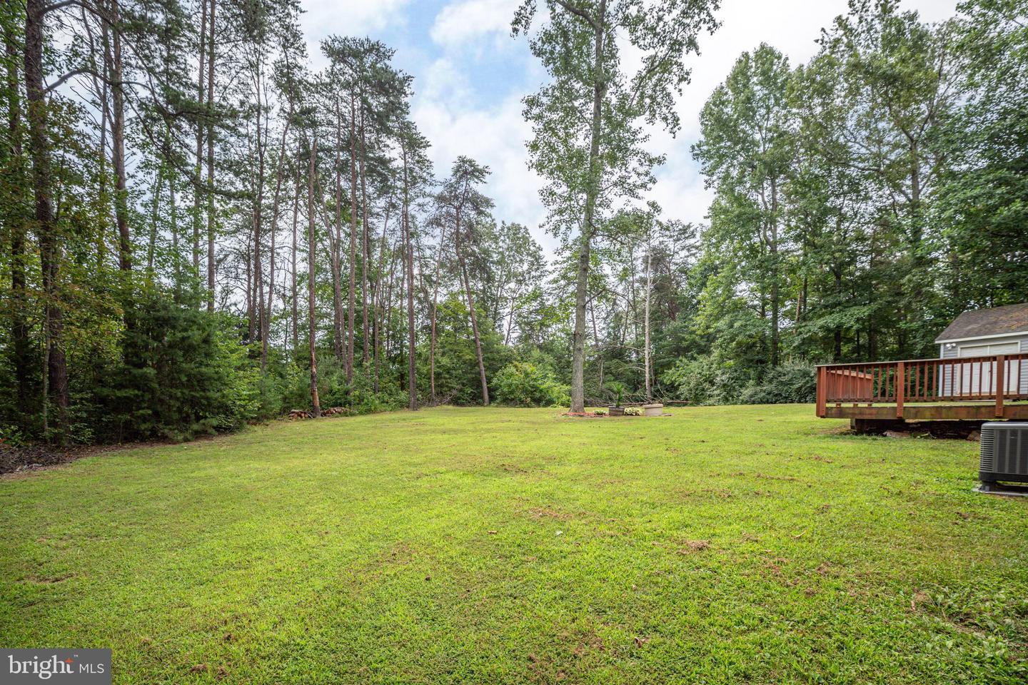 10400 Landon Ln