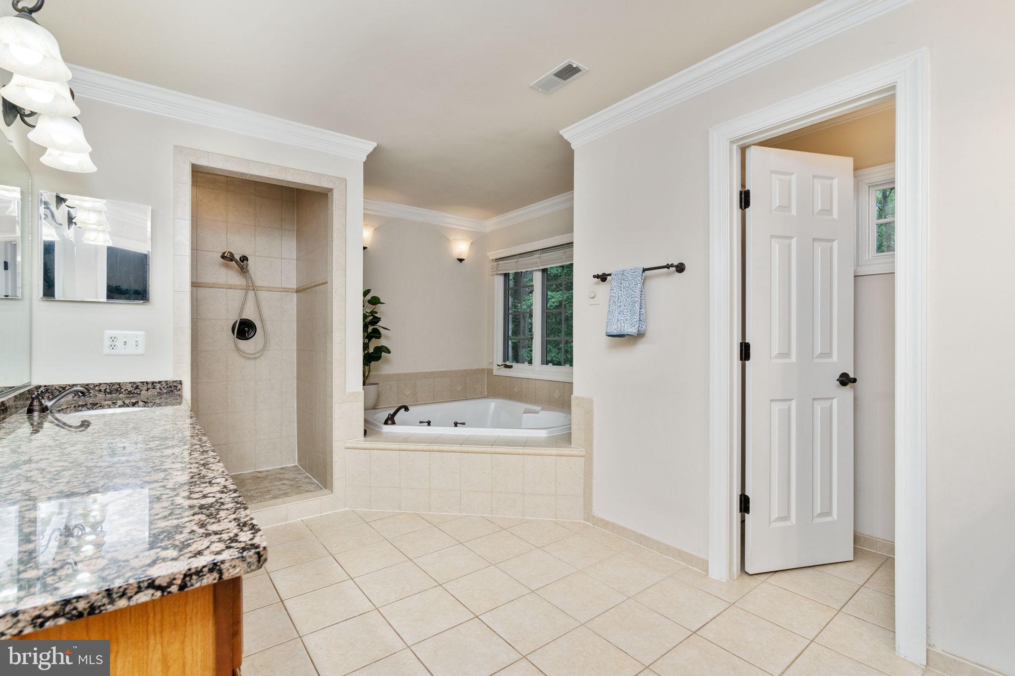 11811 Duck Cir