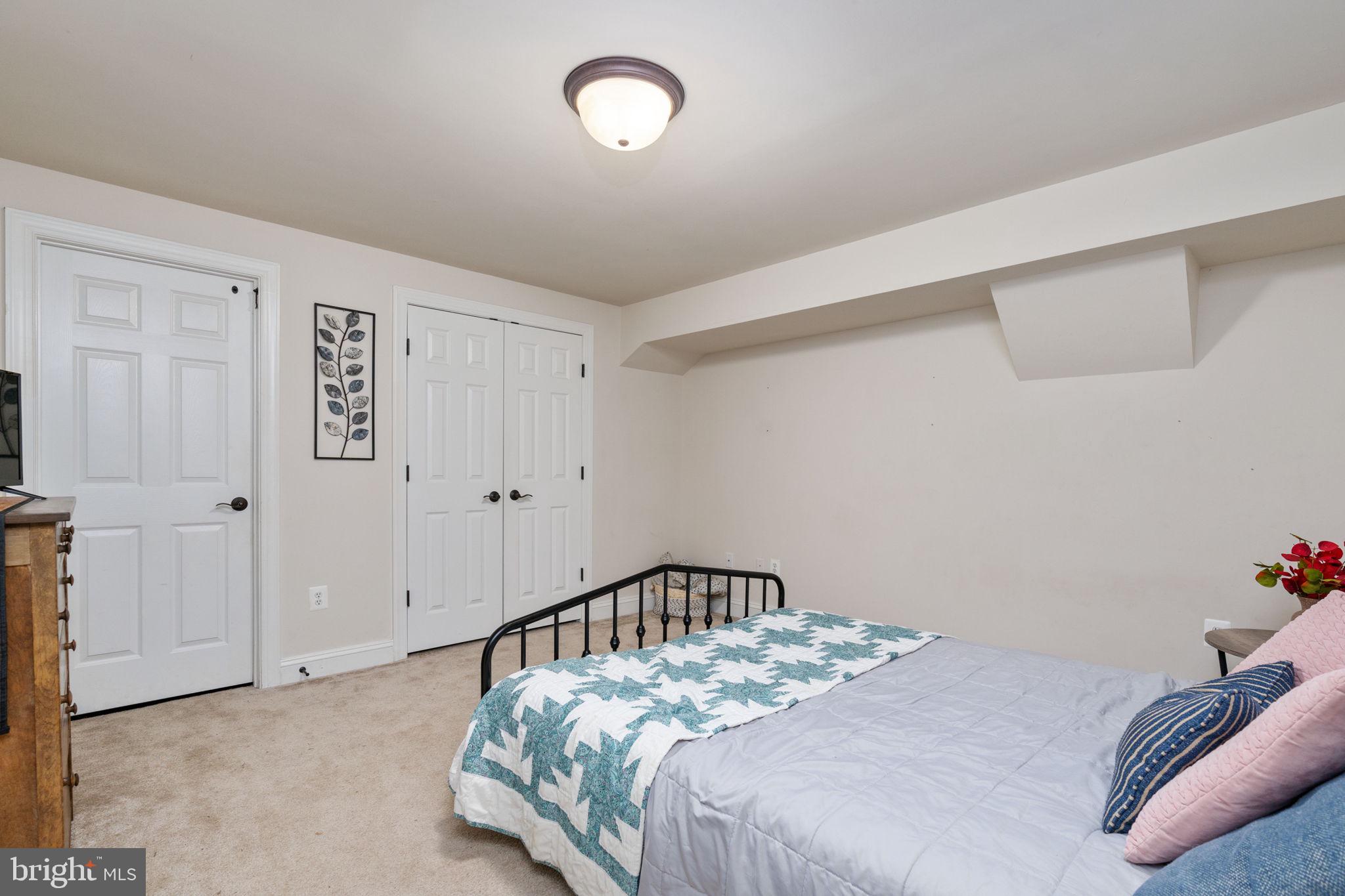11811 Duck Cir