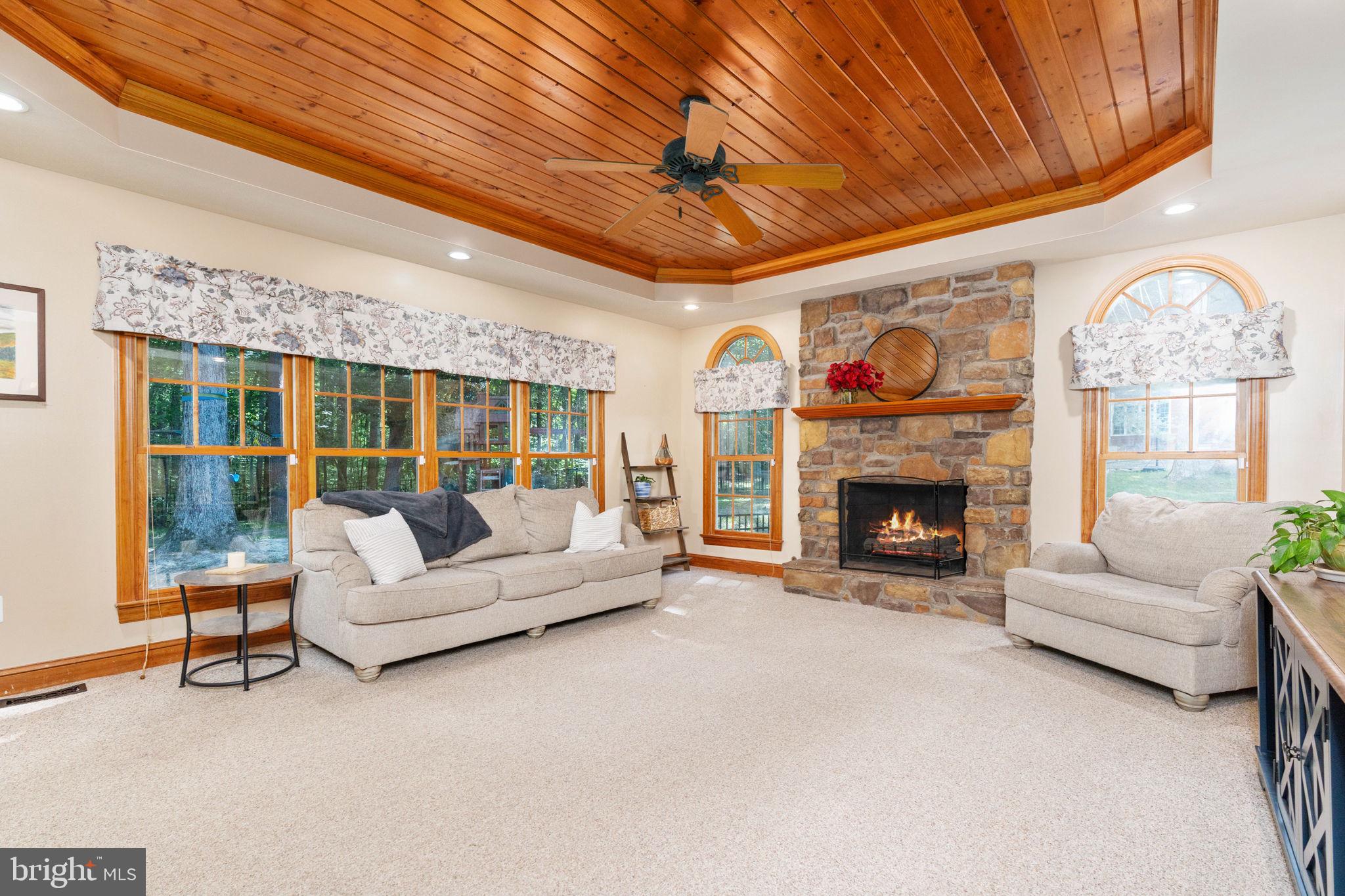 11811 Duck Cir