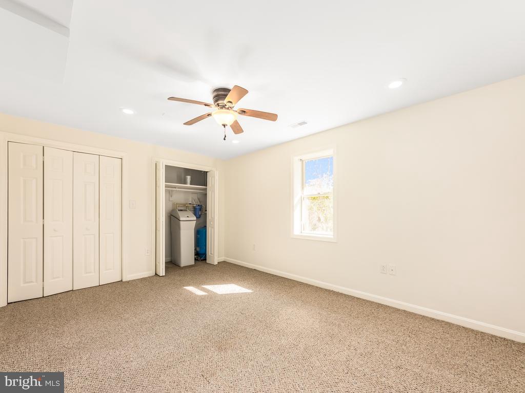 12312 Glade Dr