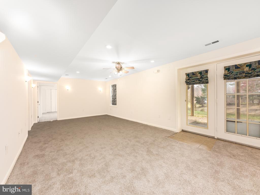 12312 Glade Dr