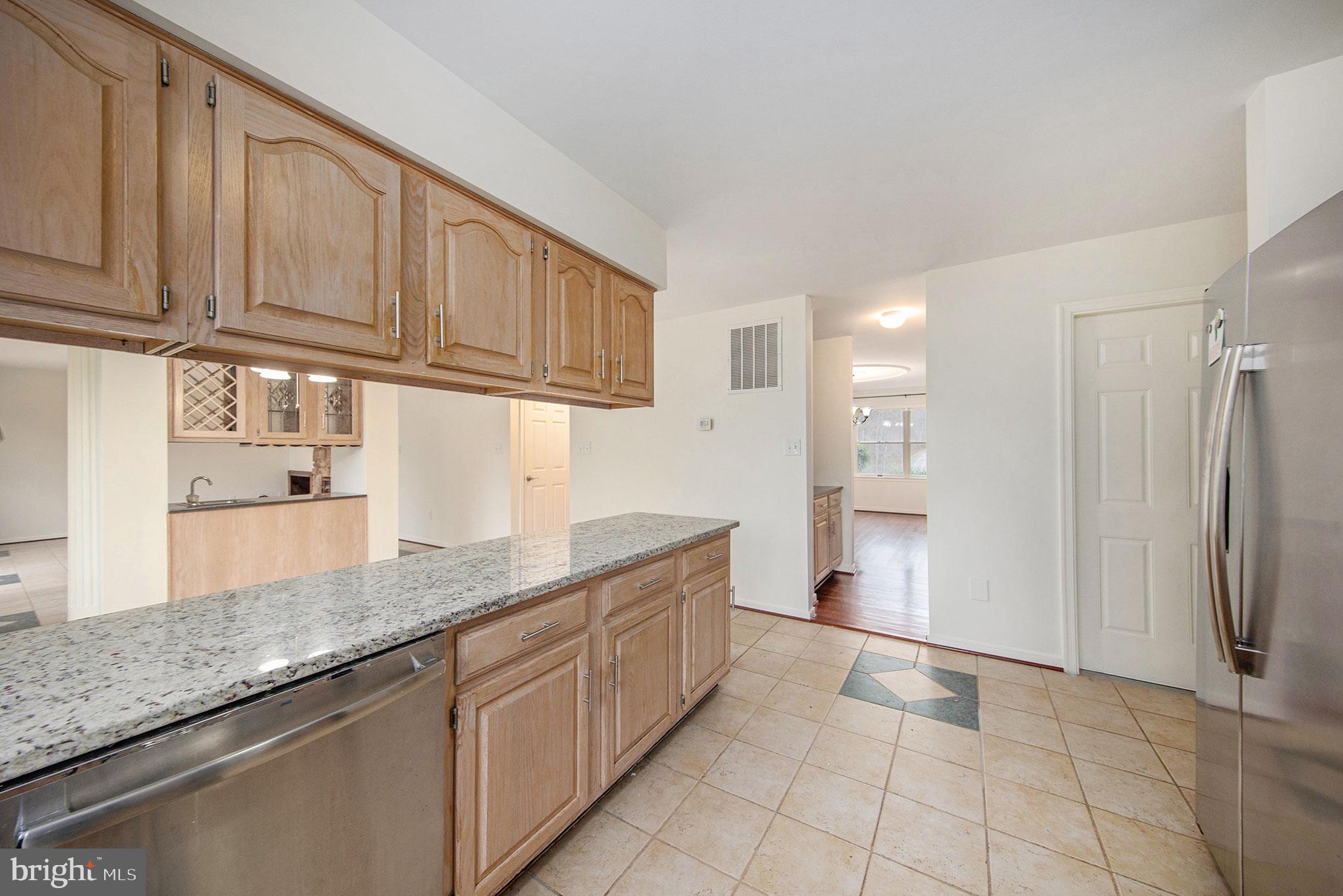 12312 Glade Dr