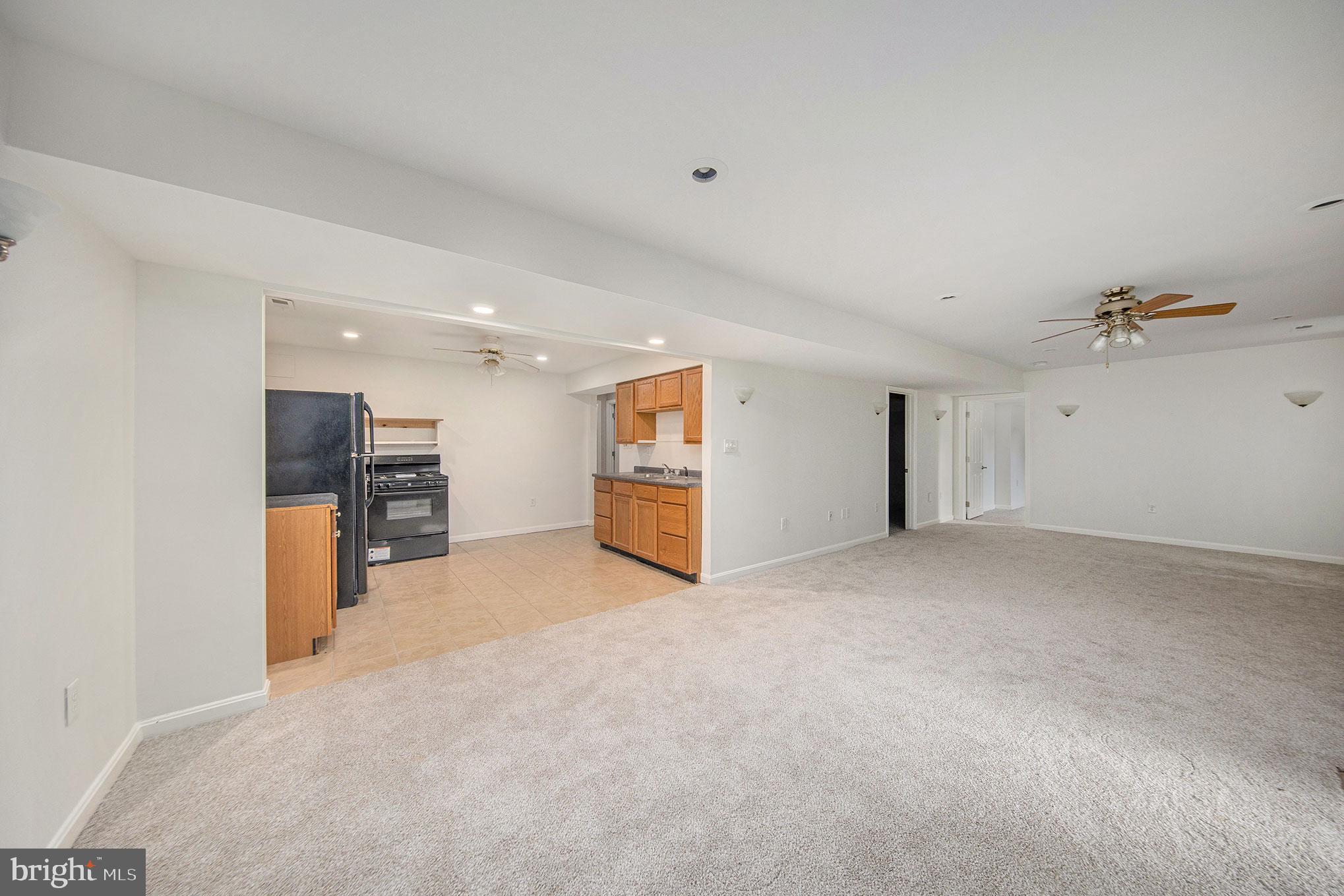 12312 Glade Dr
