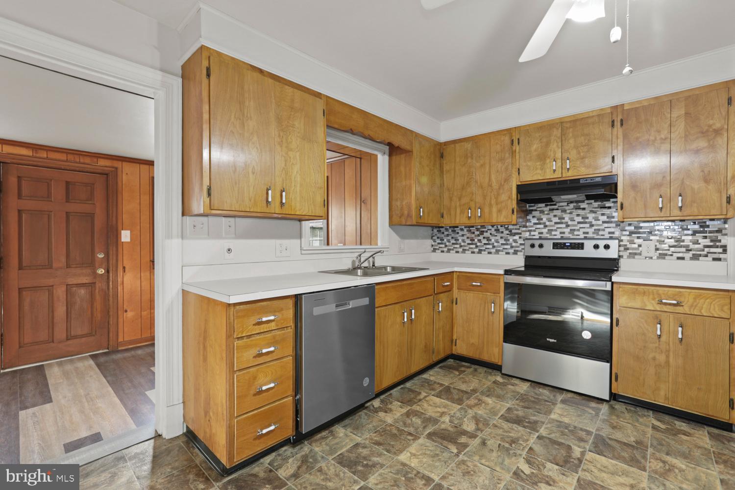 102 SOUTHGATE AVENUE