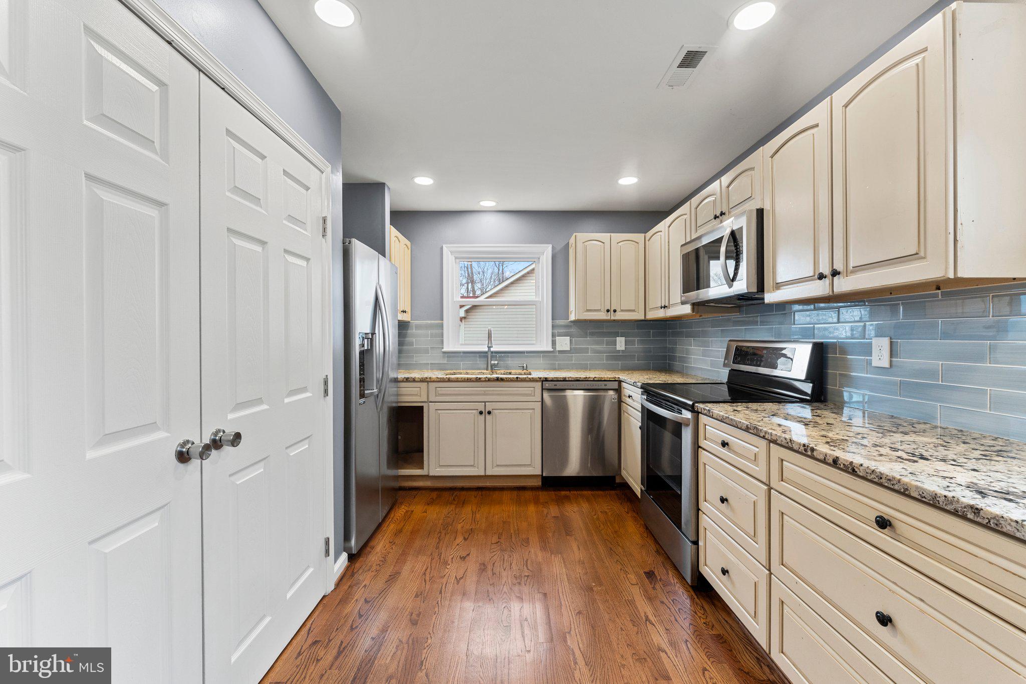 87 LOVETT DRIVE