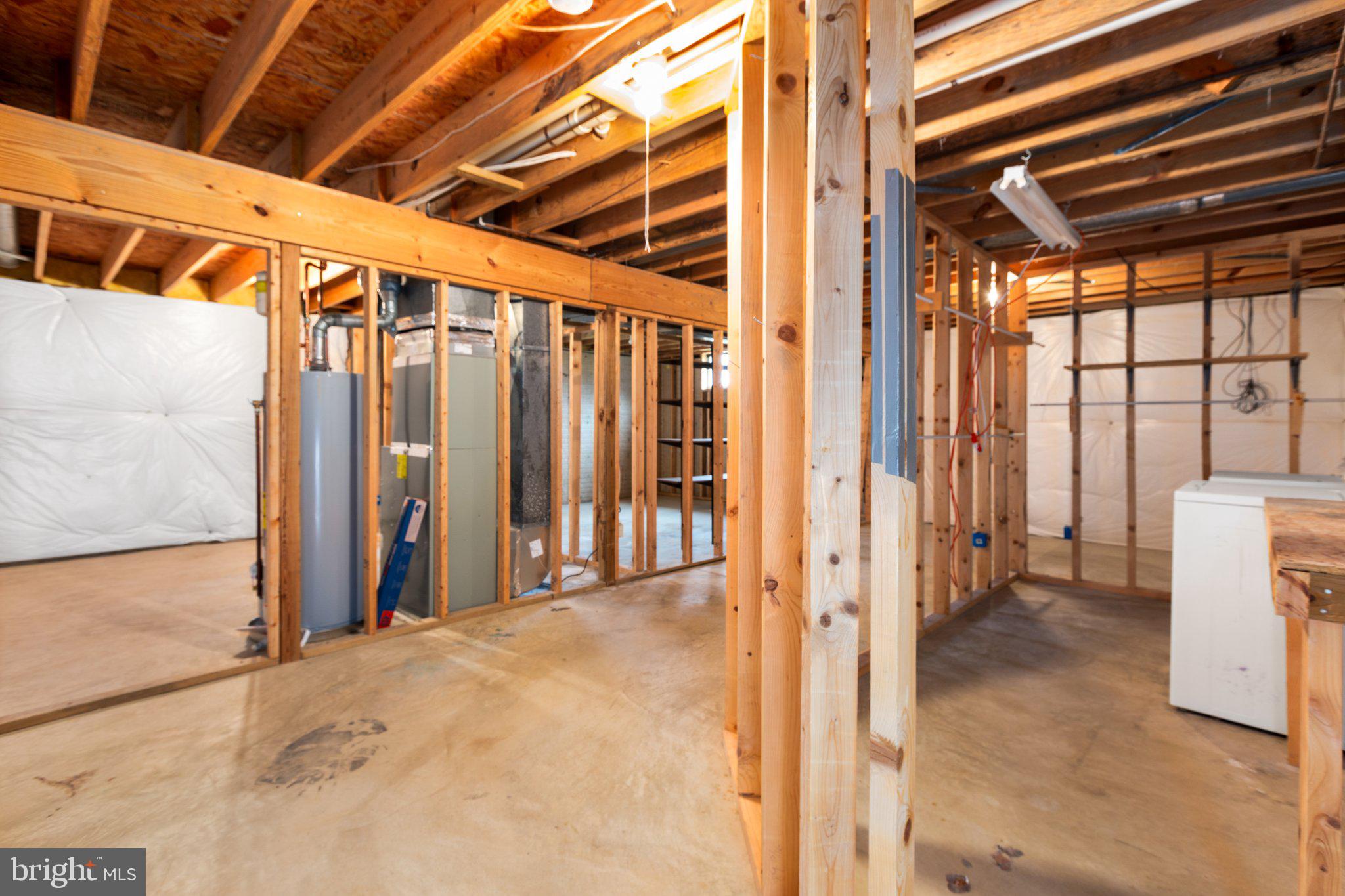 6811 ORCHID LANE