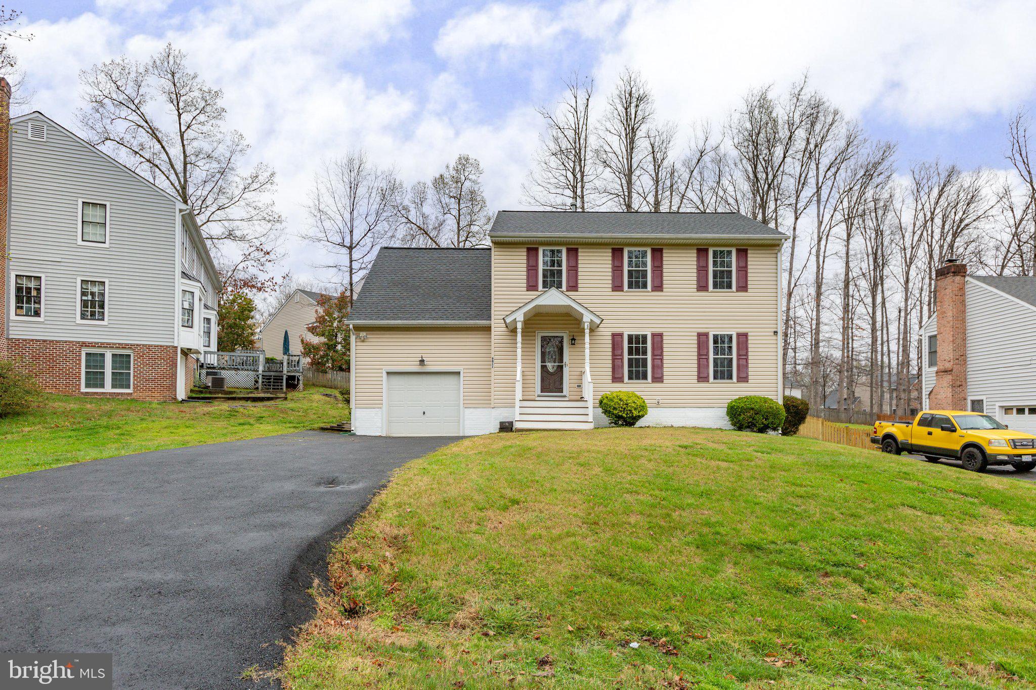 6811 ORCHID LANE