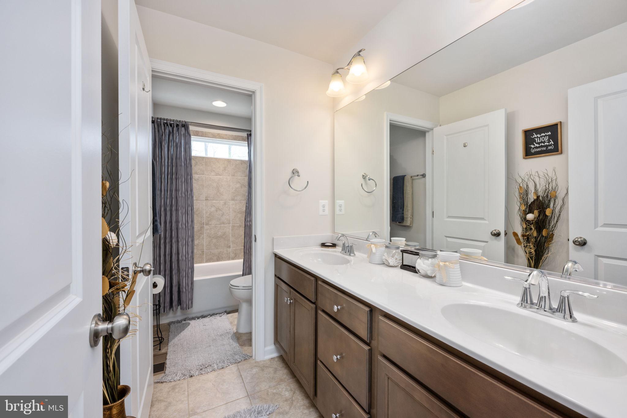 11210 Willow Oak Ct