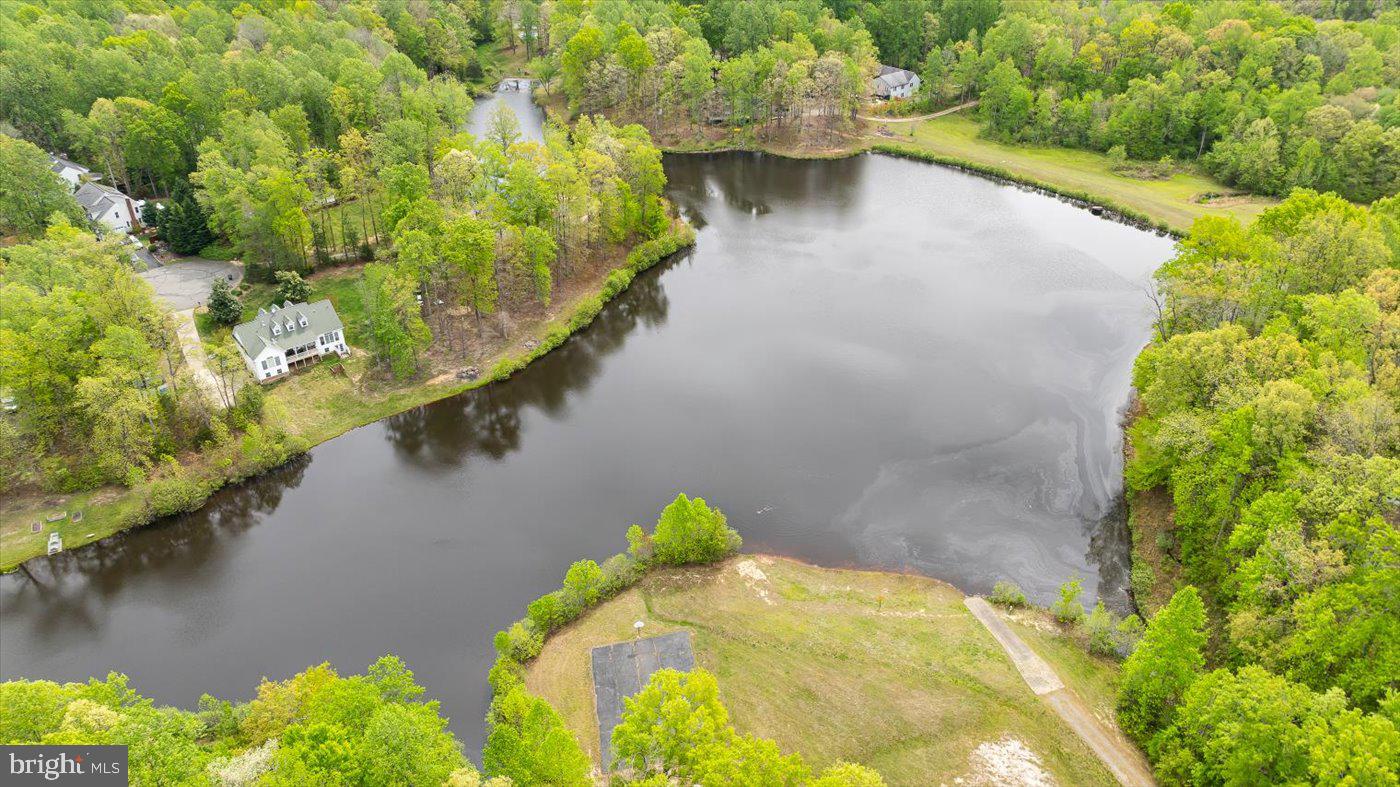 8013 PEMBROKE CIRCLE