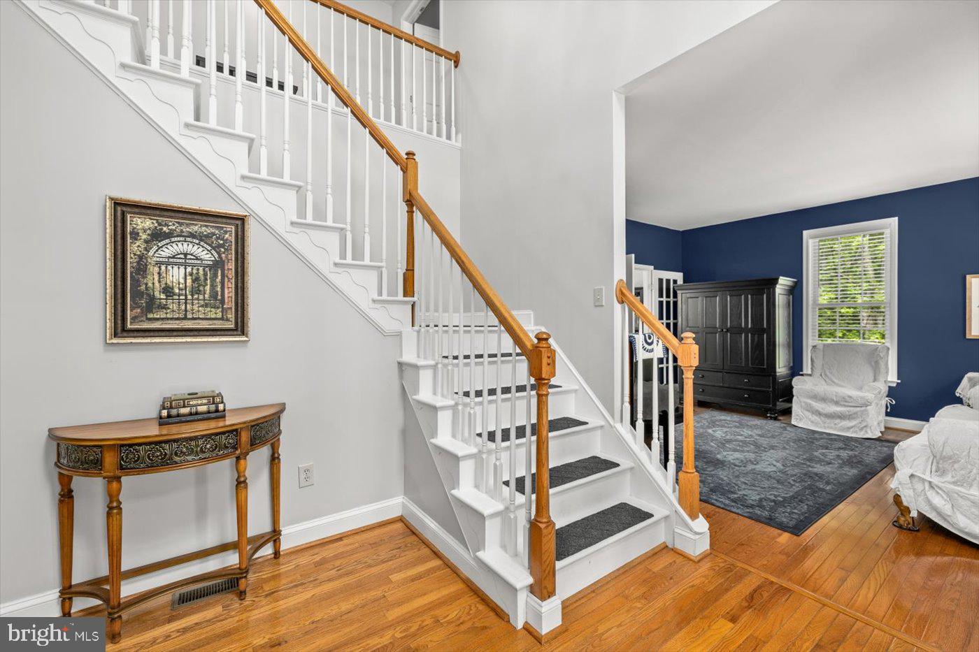 8013 PEMBROKE CIRCLE