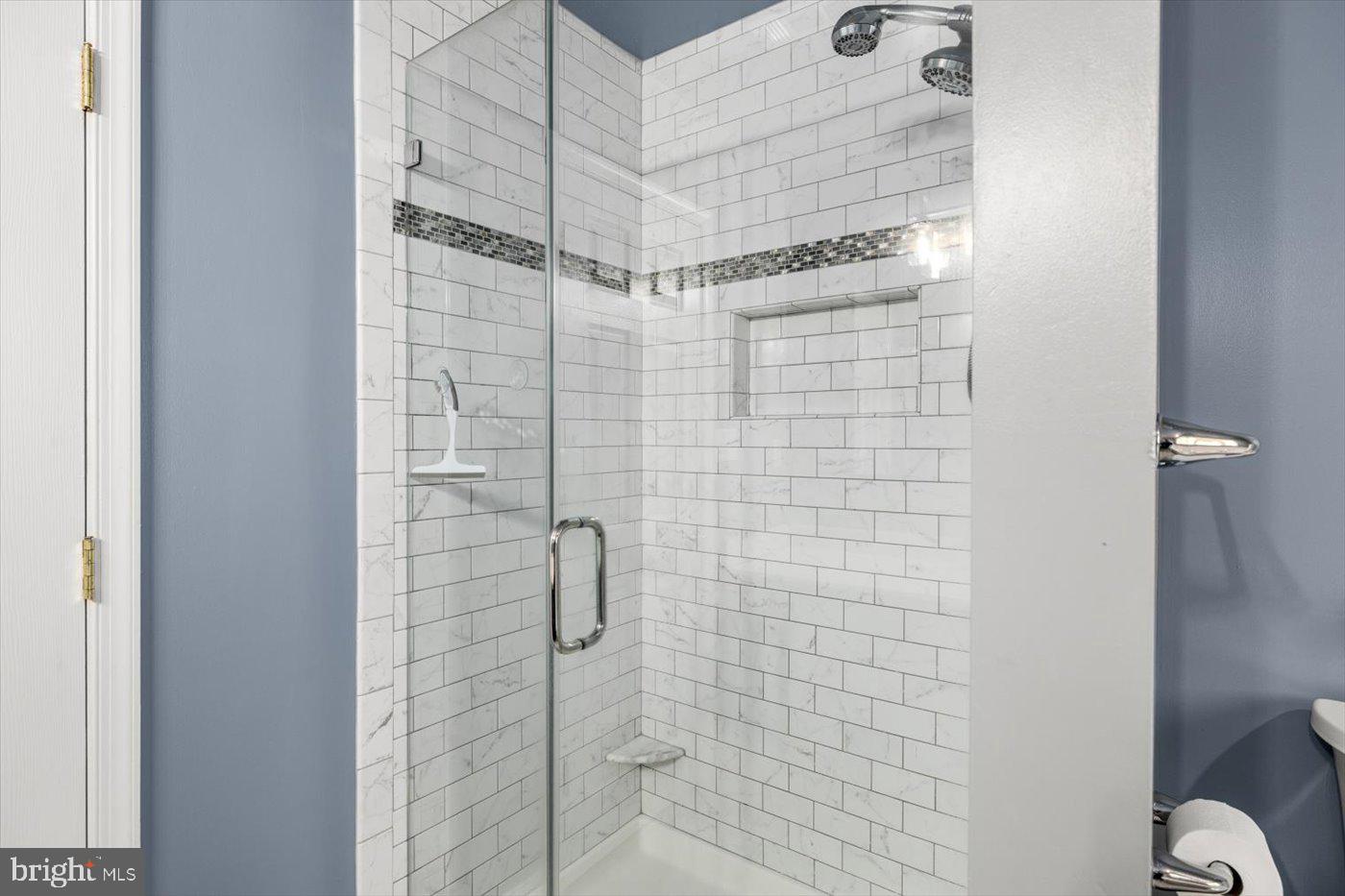 8013 PEMBROKE CIRCLE