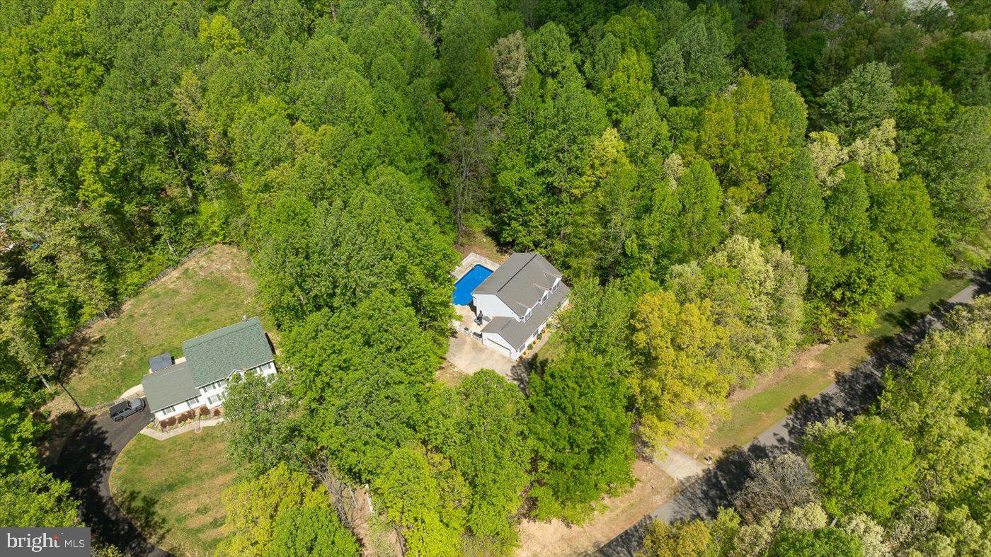 8013 PEMBROKE CIRCLE