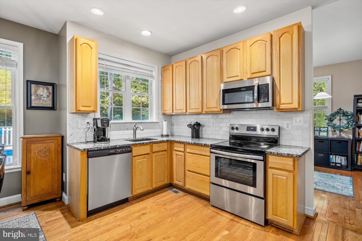 8013 PEMBROKE CIRCLE