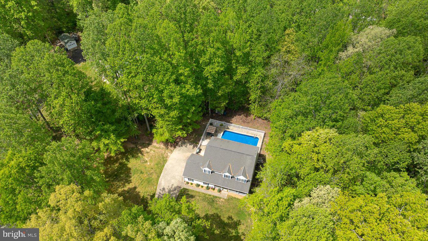 8013 PEMBROKE CIRCLE