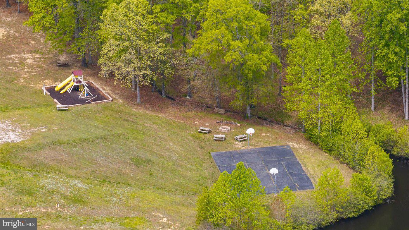 8013 PEMBROKE CIRCLE