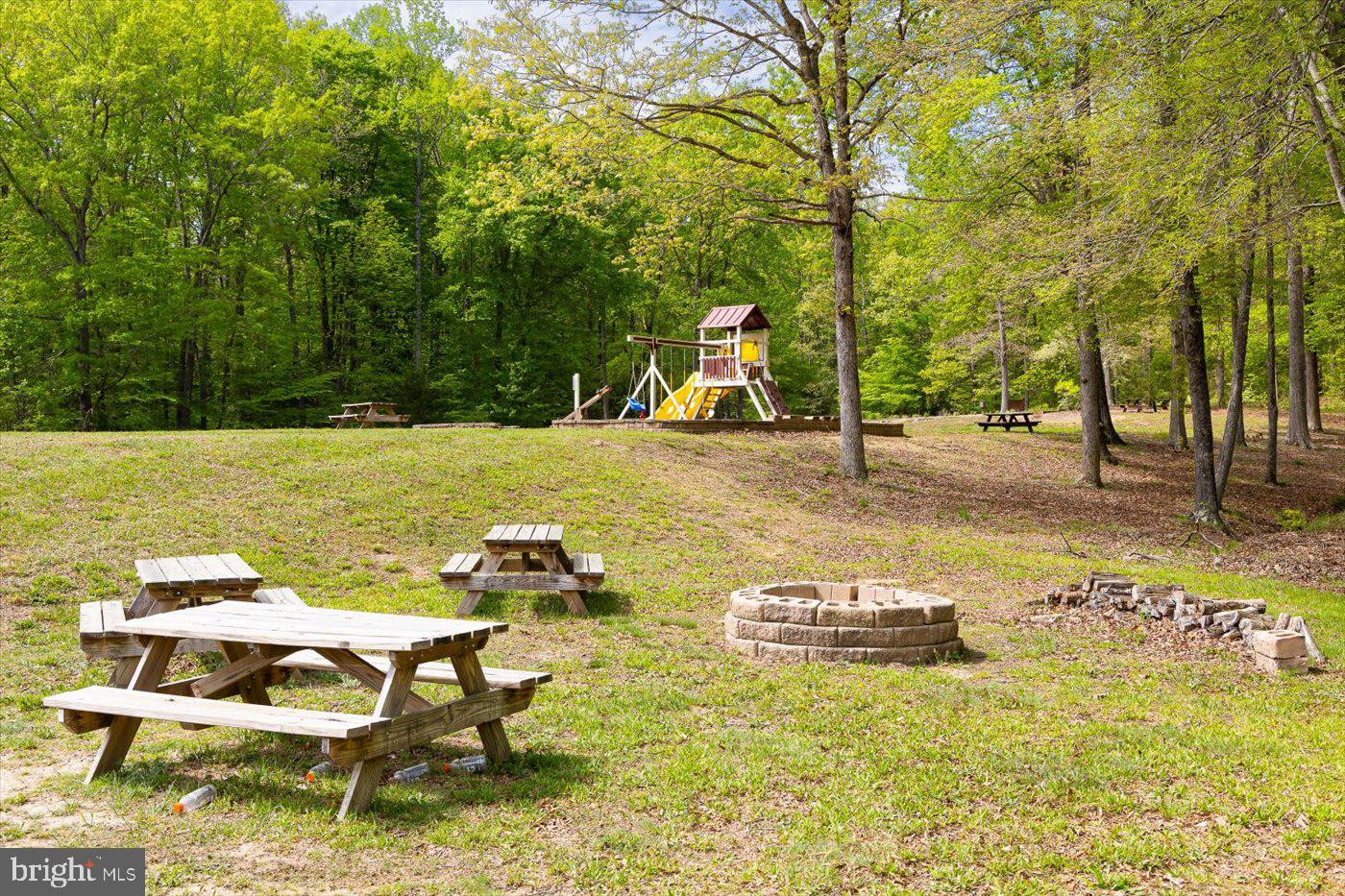 8013 PEMBROKE CIRCLE