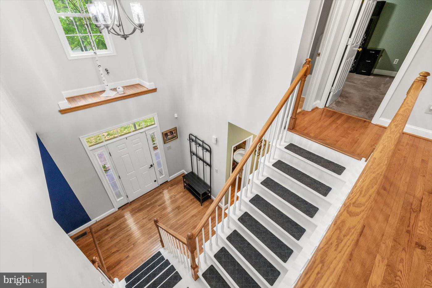 8013 PEMBROKE CIRCLE