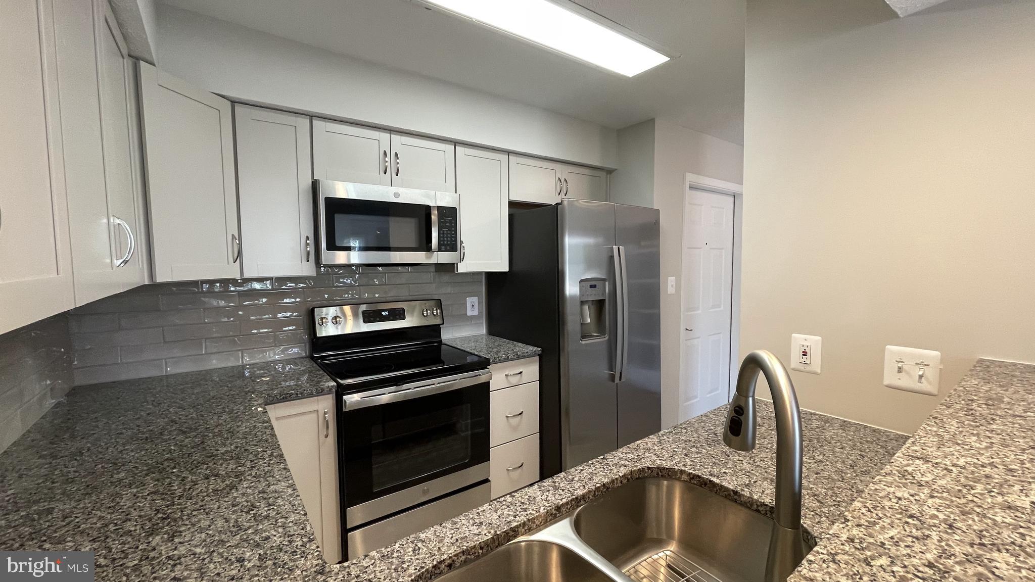 11154 SUMMERS COVE 1A