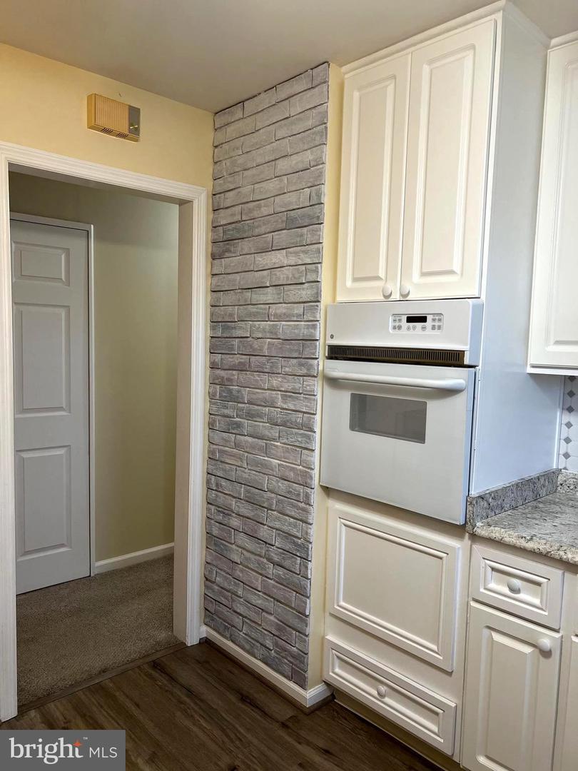 301 TULIP CIR
