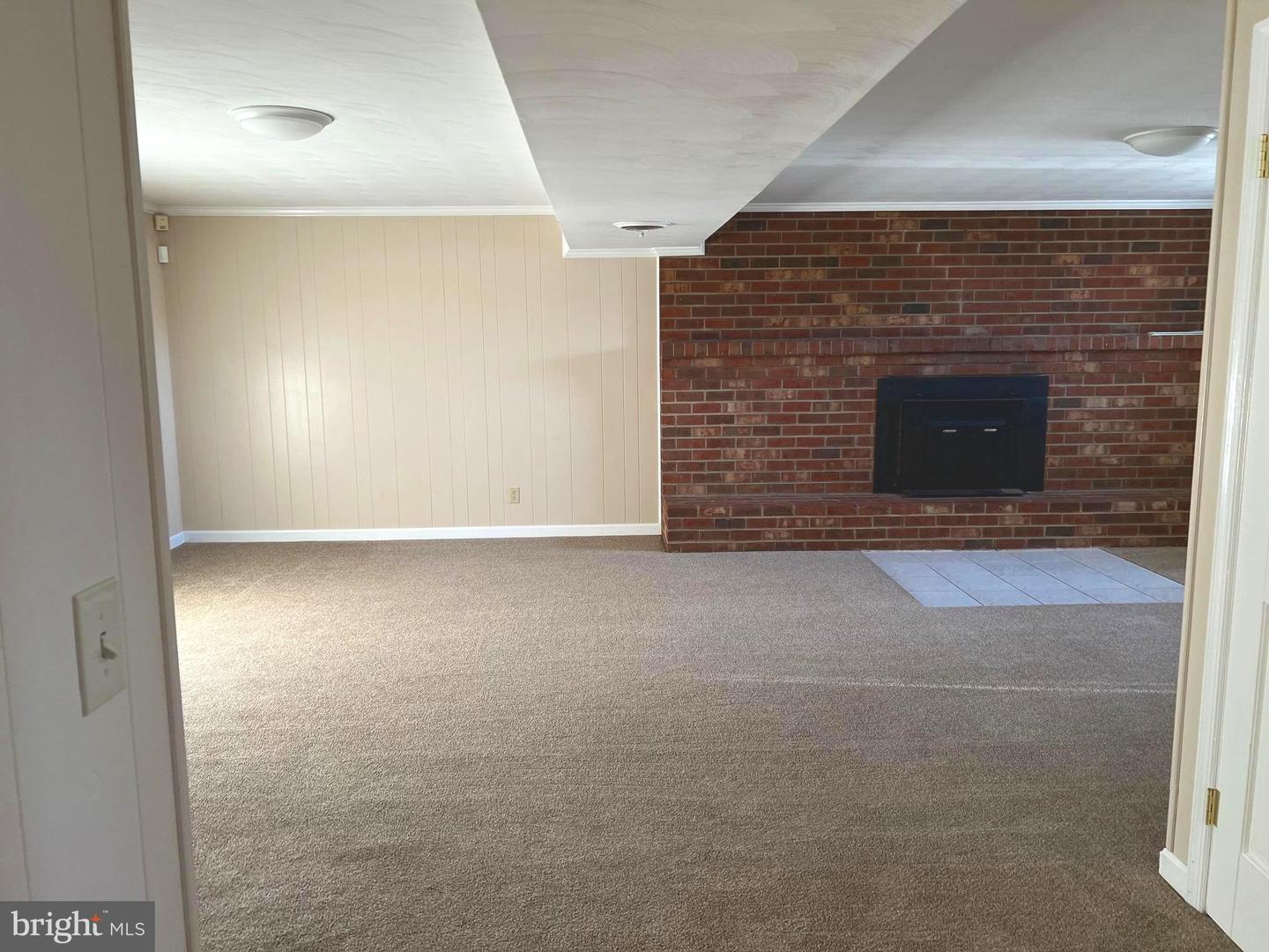 301 TULIP CIR