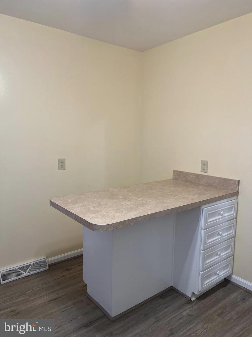 301 TULIP CIR