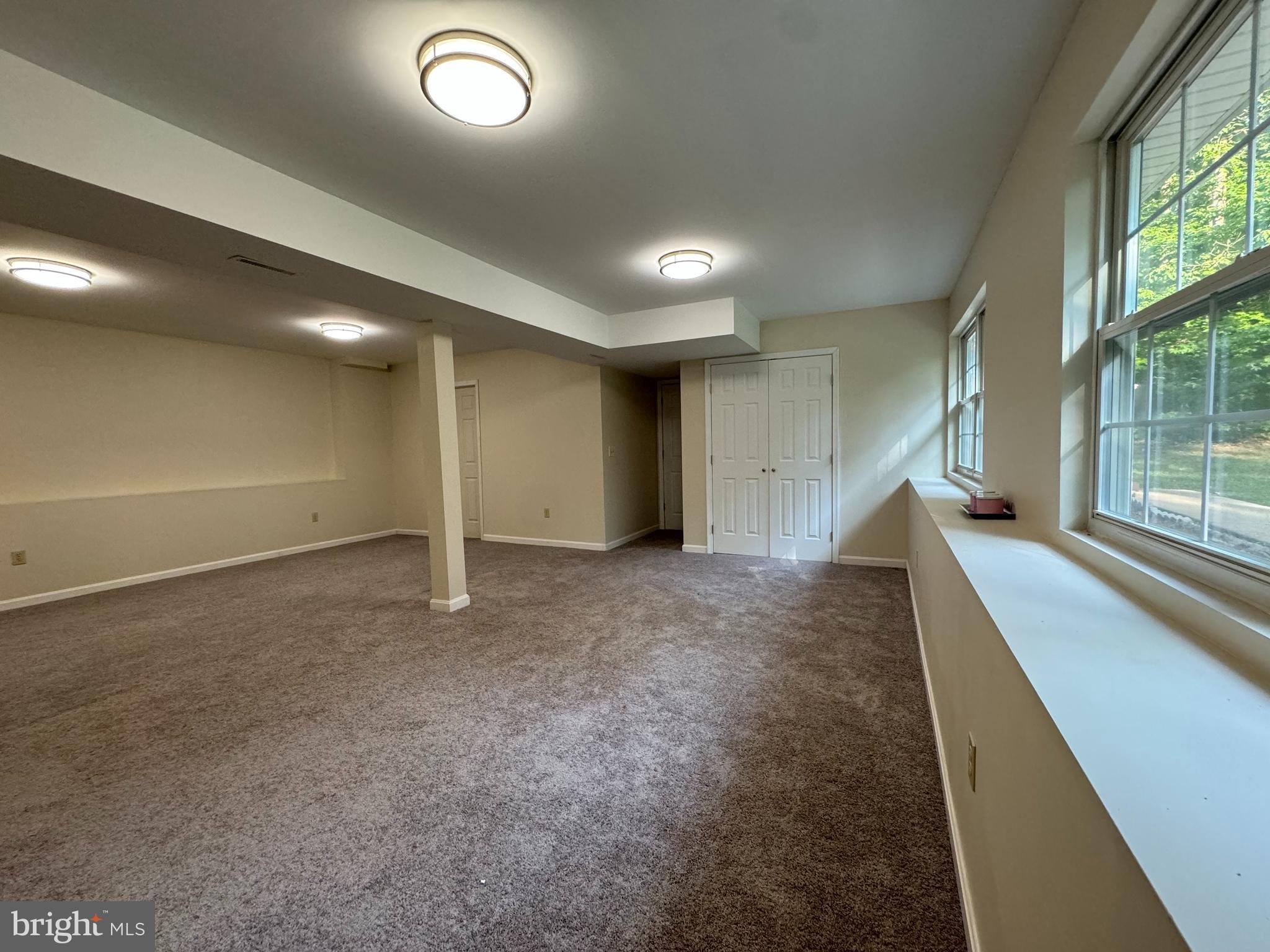 6811 SAWMILL CIRCLE
