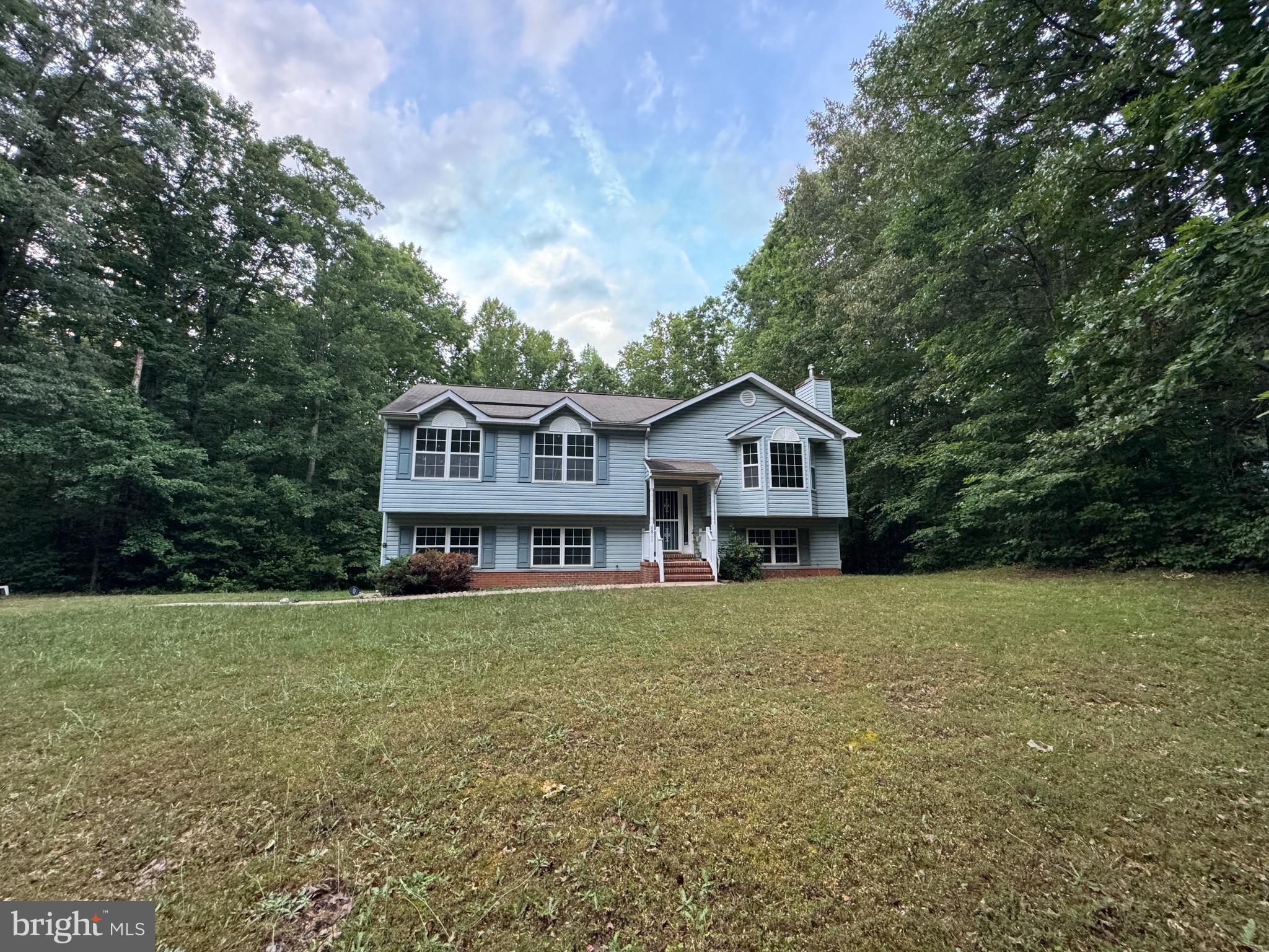 6811 SAWMILL CIRCLE