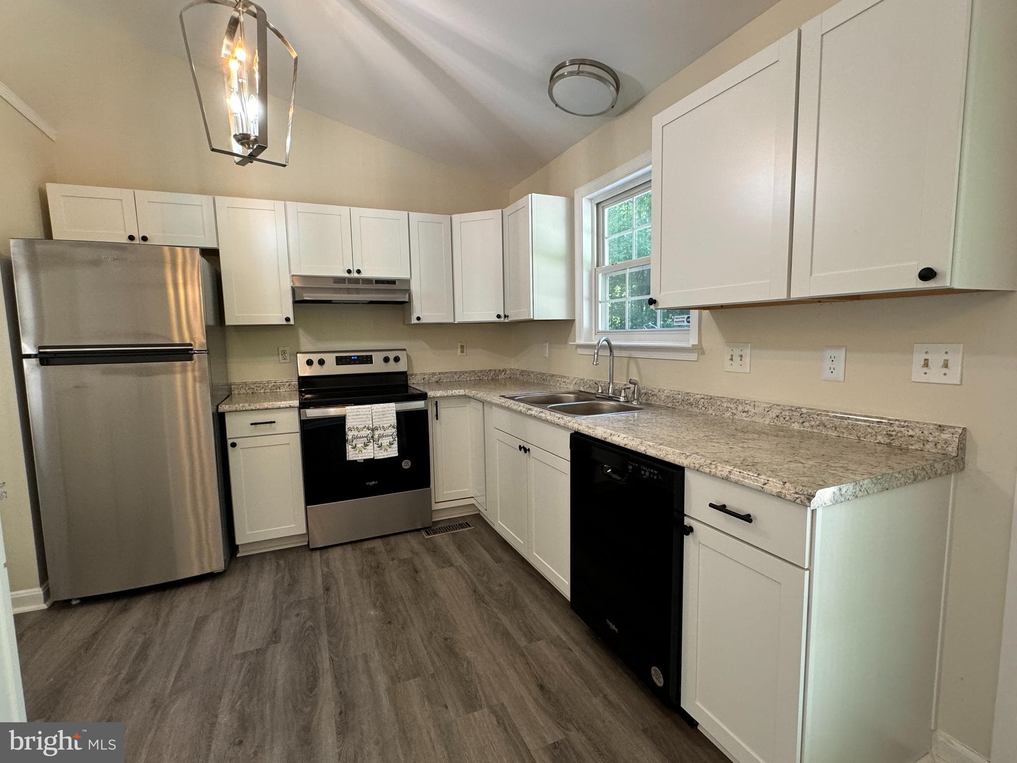 6811 SAWMILL CIRCLE