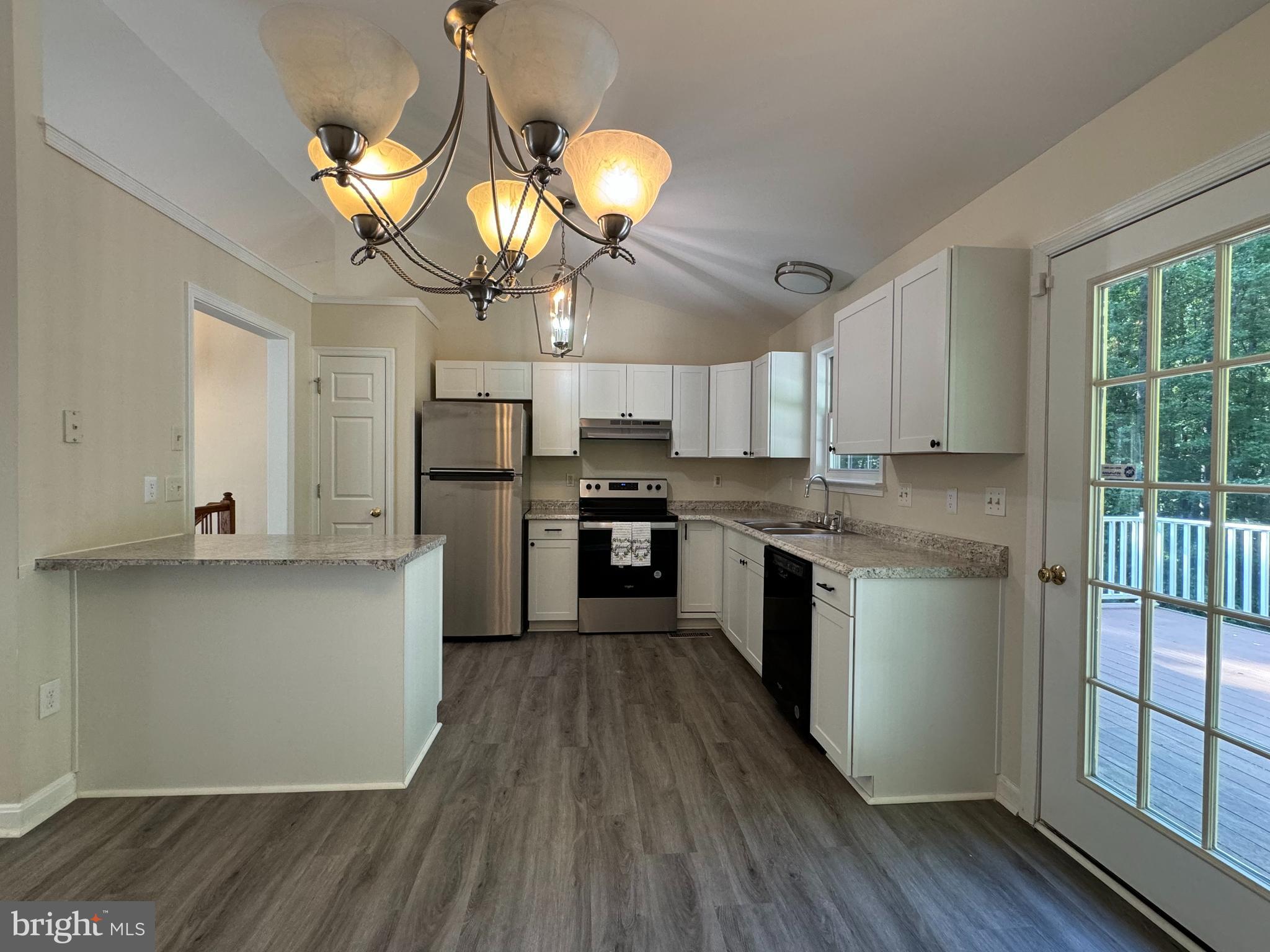 6811 SAWMILL CIRCLE