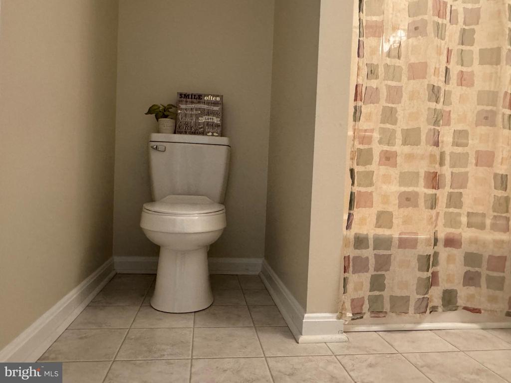 6811 SAWMILL CIRCLE