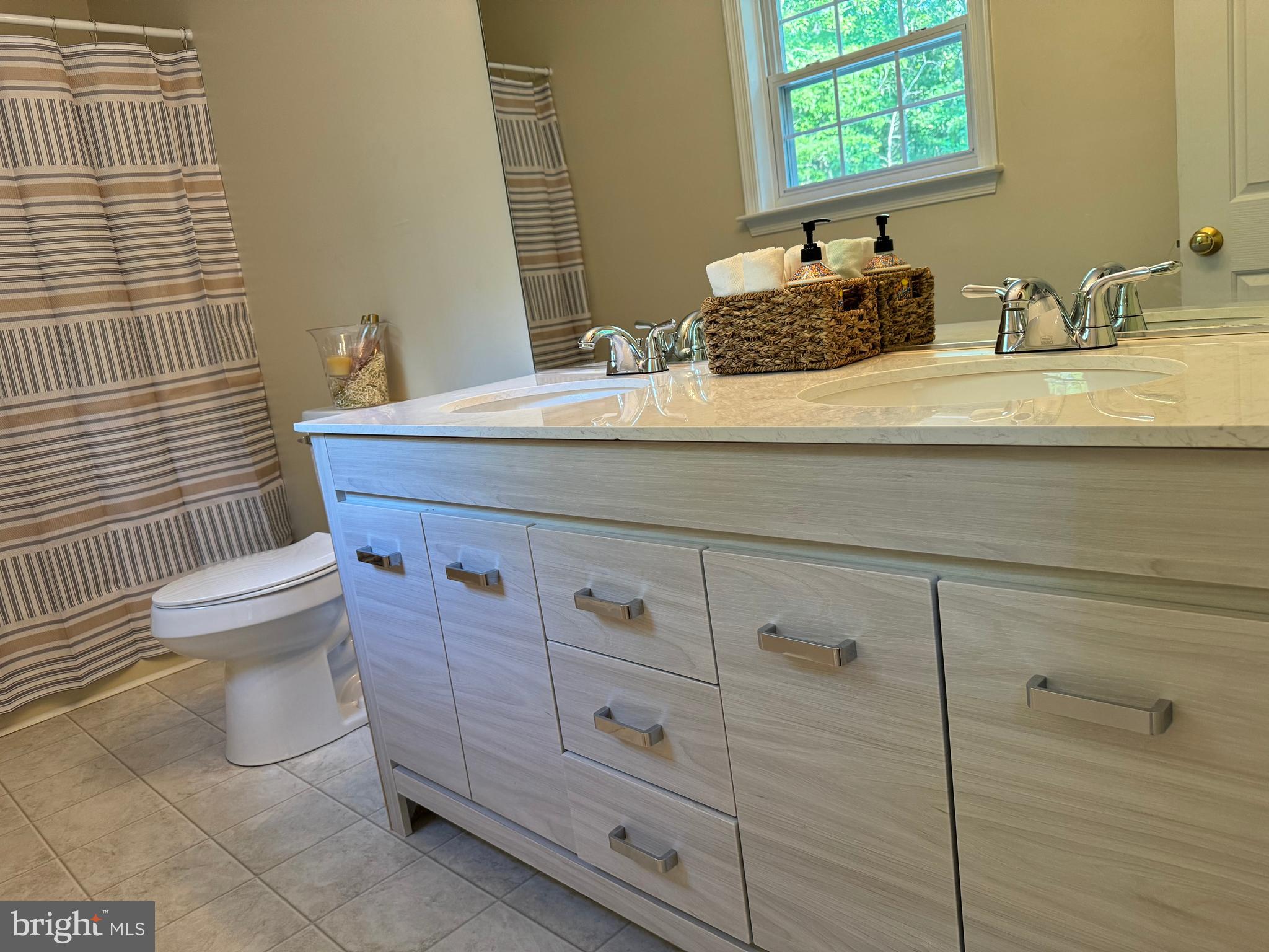 6811 SAWMILL CIRCLE