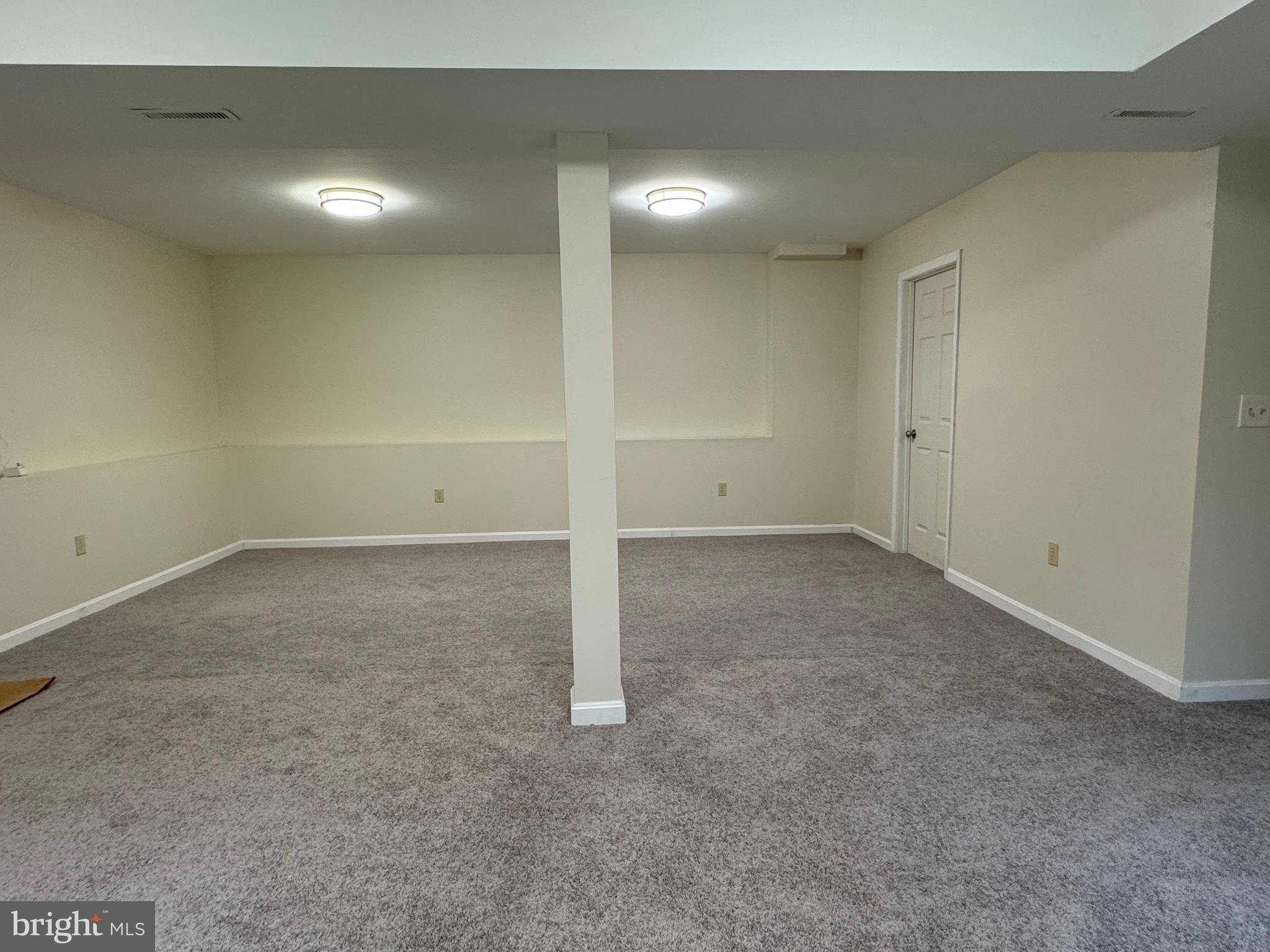 6811 SAWMILL CIRCLE