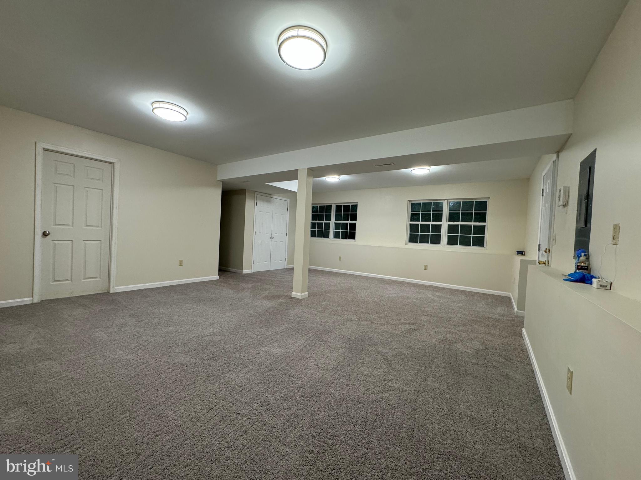 6811 SAWMILL CIRCLE