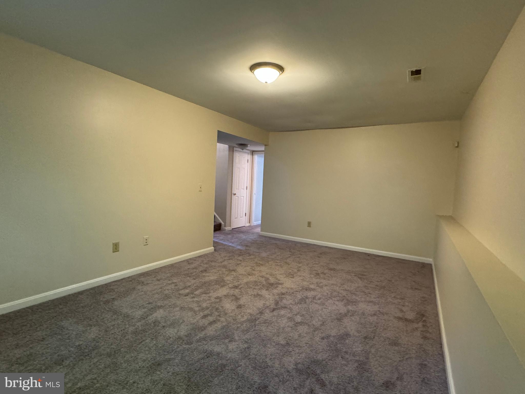 6811 SAWMILL CIRCLE