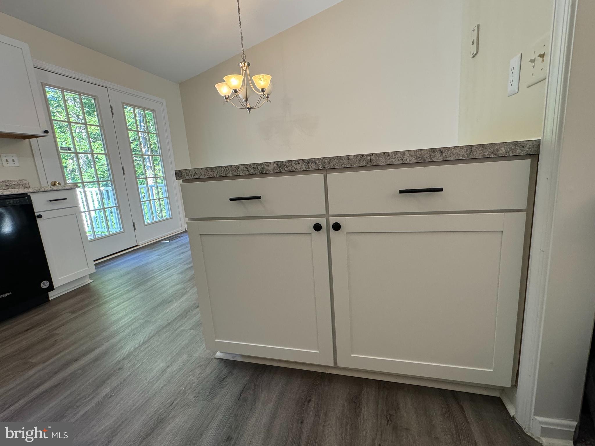 6811 SAWMILL CIRCLE