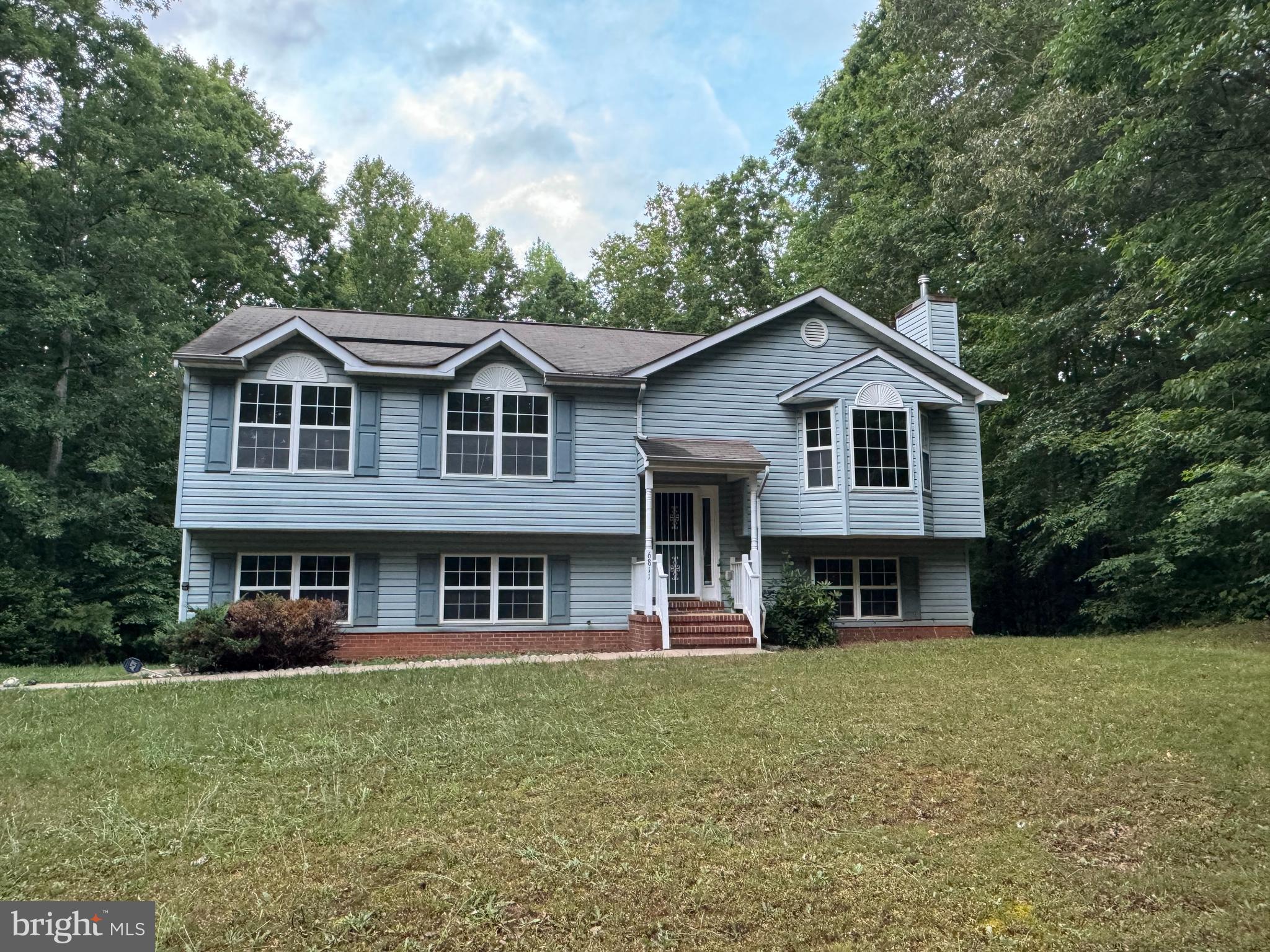 6811 SAWMILL CIRCLE
