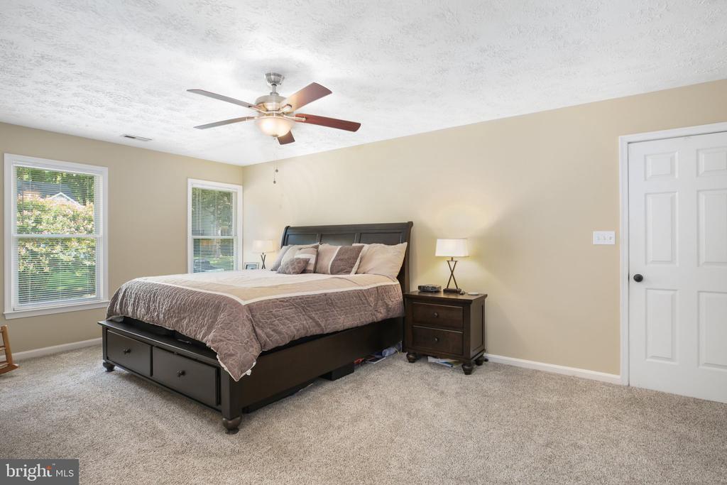 6414 SUGAR MAPLE COURT
