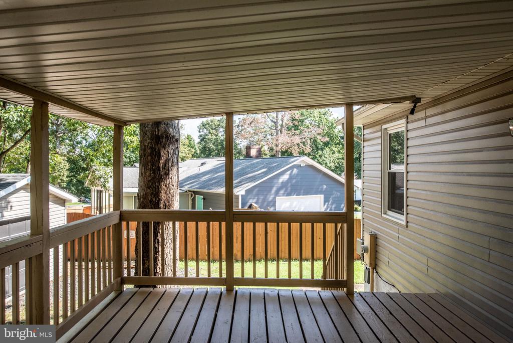 411 Mahogany Ln
