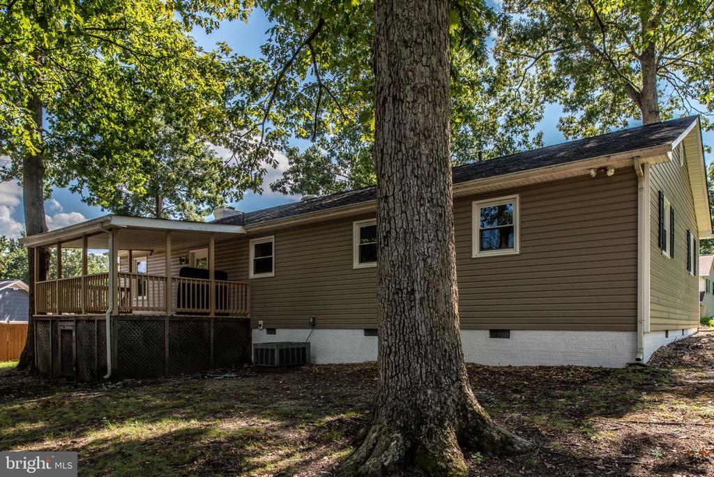 411 Mahogany Ln