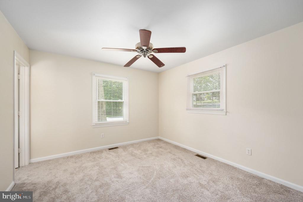 411 Mahogany Ln