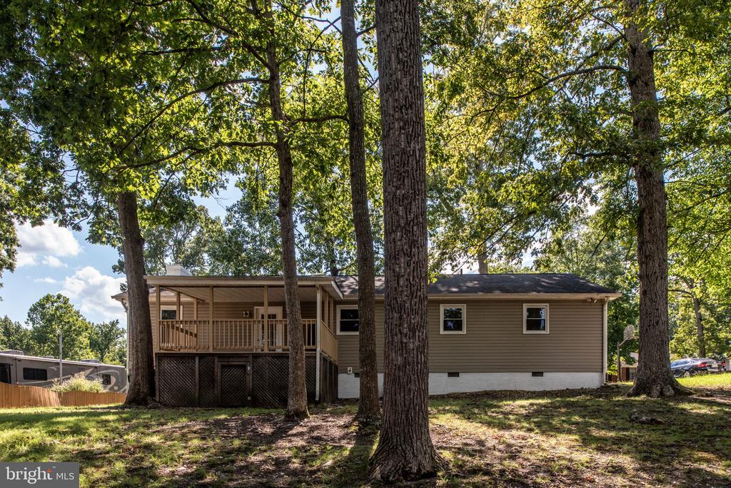 411 Mahogany Ln