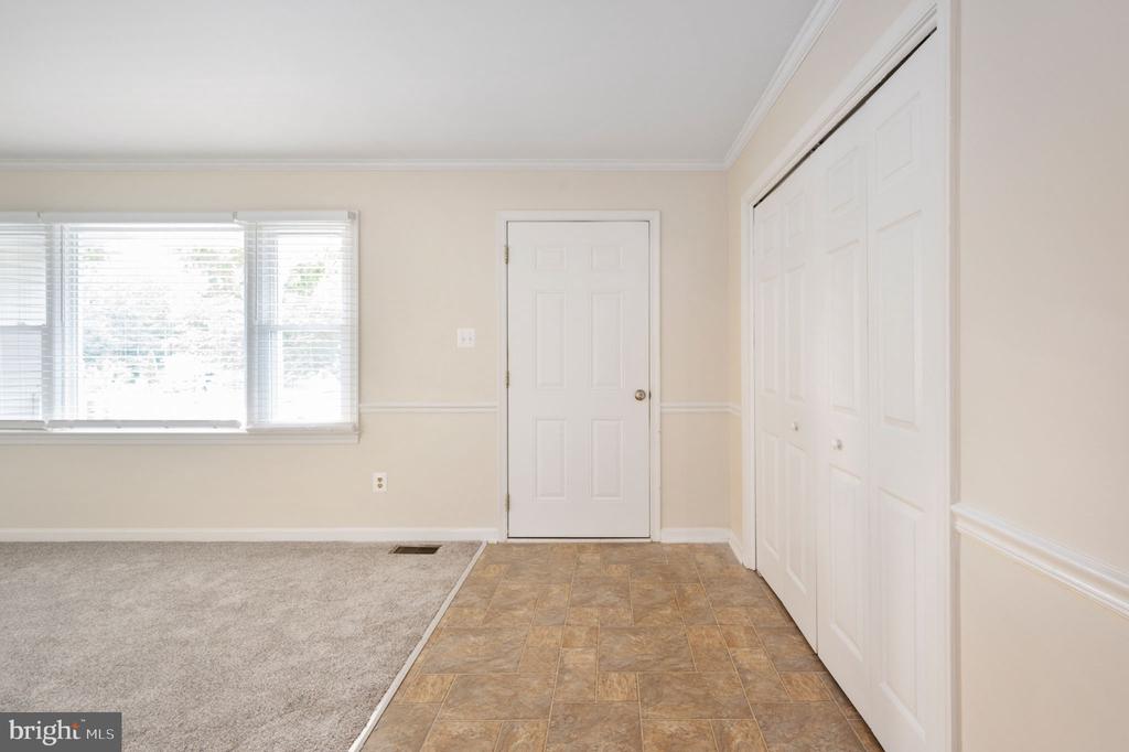 411 Mahogany Ln