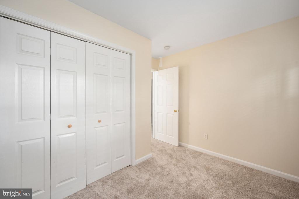411 Mahogany Ln