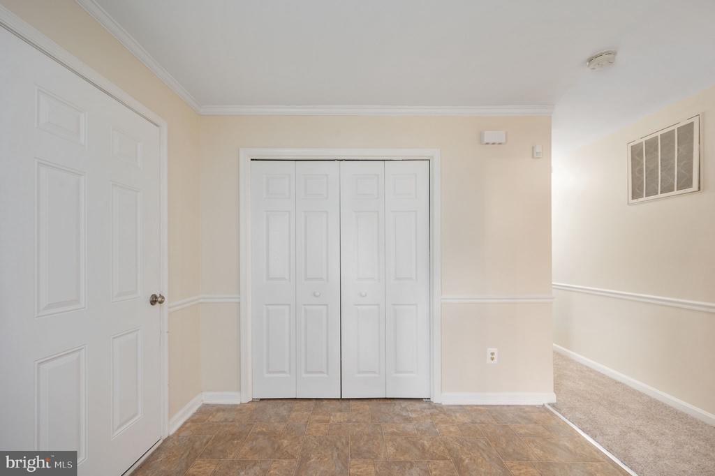 411 Mahogany Ln