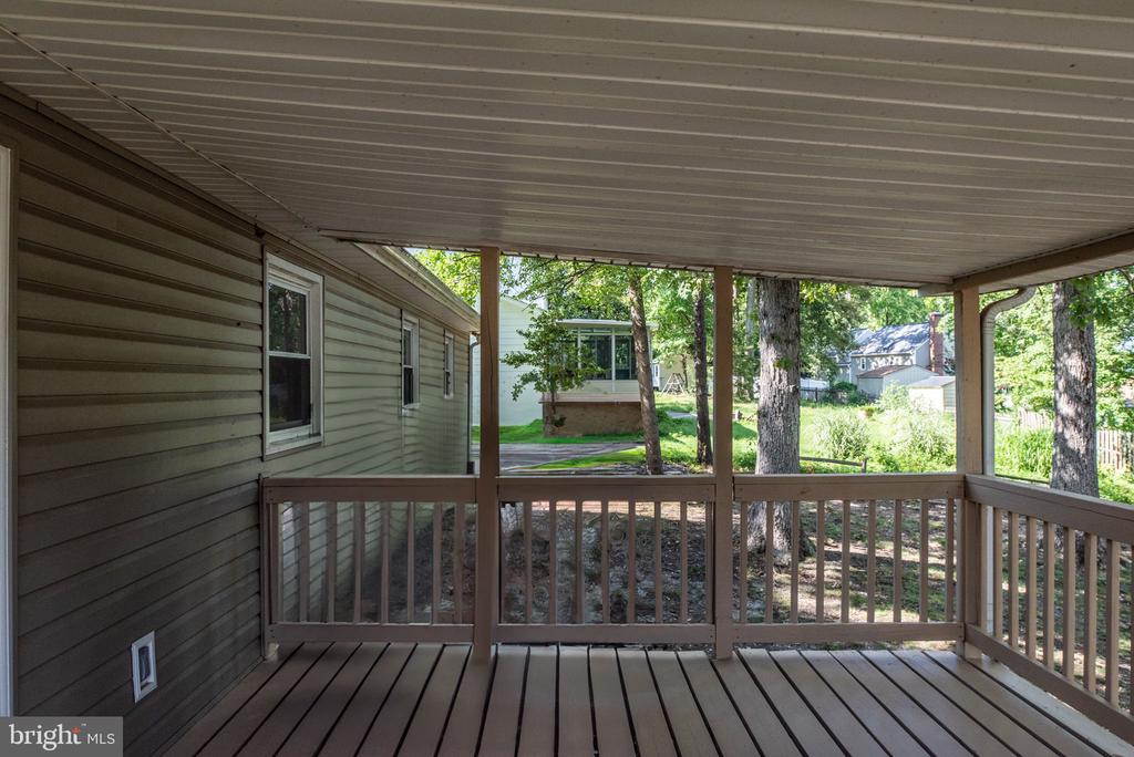 411 Mahogany Ln