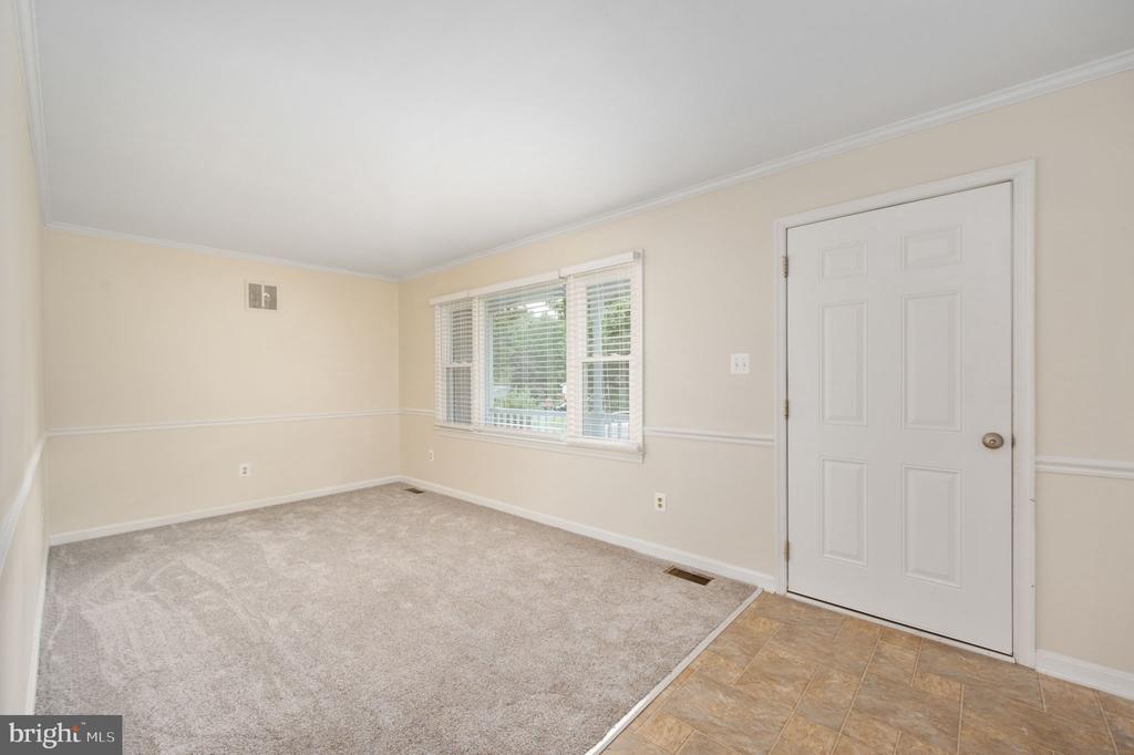 411 Mahogany Ln